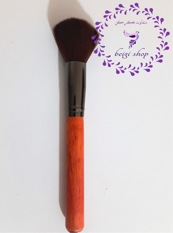 براش آرایش مناسب رژ گونه